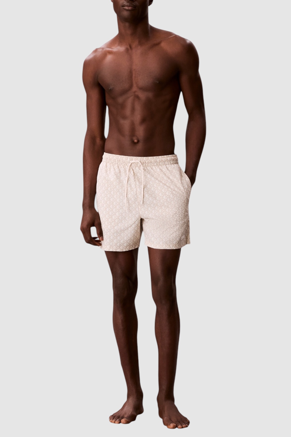 תמונת כל הלוק של מכנסי בגד ים